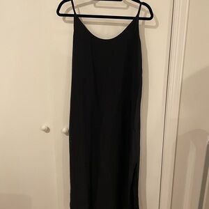 Everlane Black Sleeveless Shift Dress
